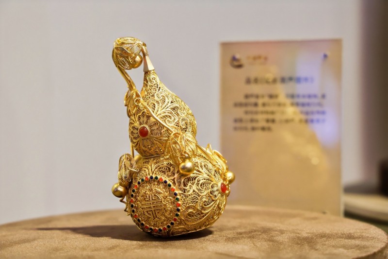 文化為基 大師匠藝——中國(guó)黃金海南消博會(huì)盡展國(guó)潮風(fēng)尚金銀制品